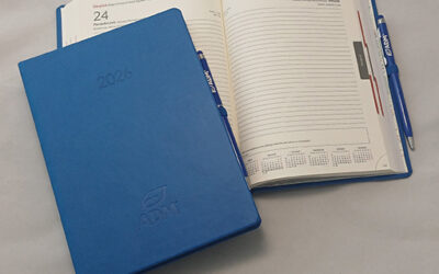 Kalendarz książkowy ADM 2026 r, z okładką w kolorze wg pantone