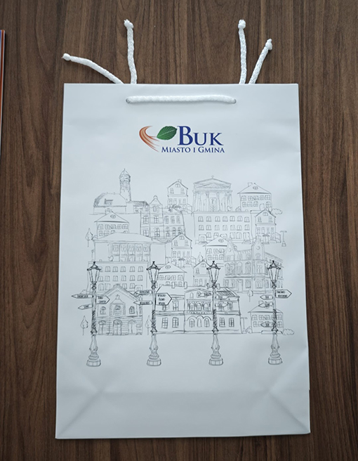 torba papierowa lakierowana dla miasta Buk